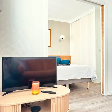 Sublime 2 Pieces Avec Terrasse Climatise- 5min Direct Paris - Free Parking Daire *