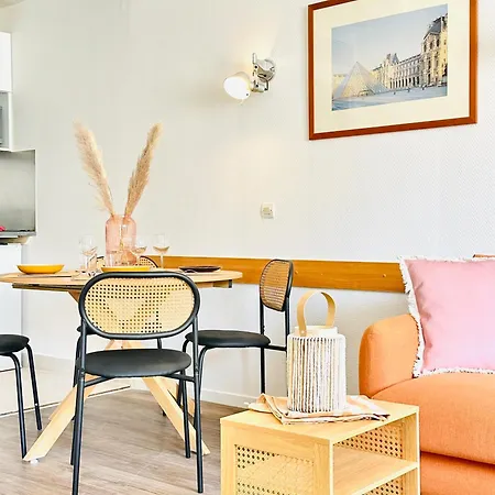 Daire Sublime 2 Pieces Avec Terrasse Climatise- 5min Direct Paris - Free Parking Courbevoie